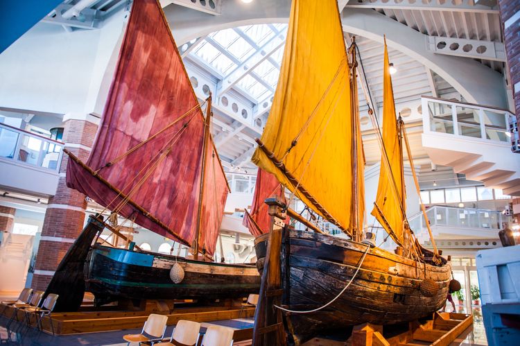 NATALE IN BANCHINA - DECORAZIONI ISPIRATE AL MUSEO